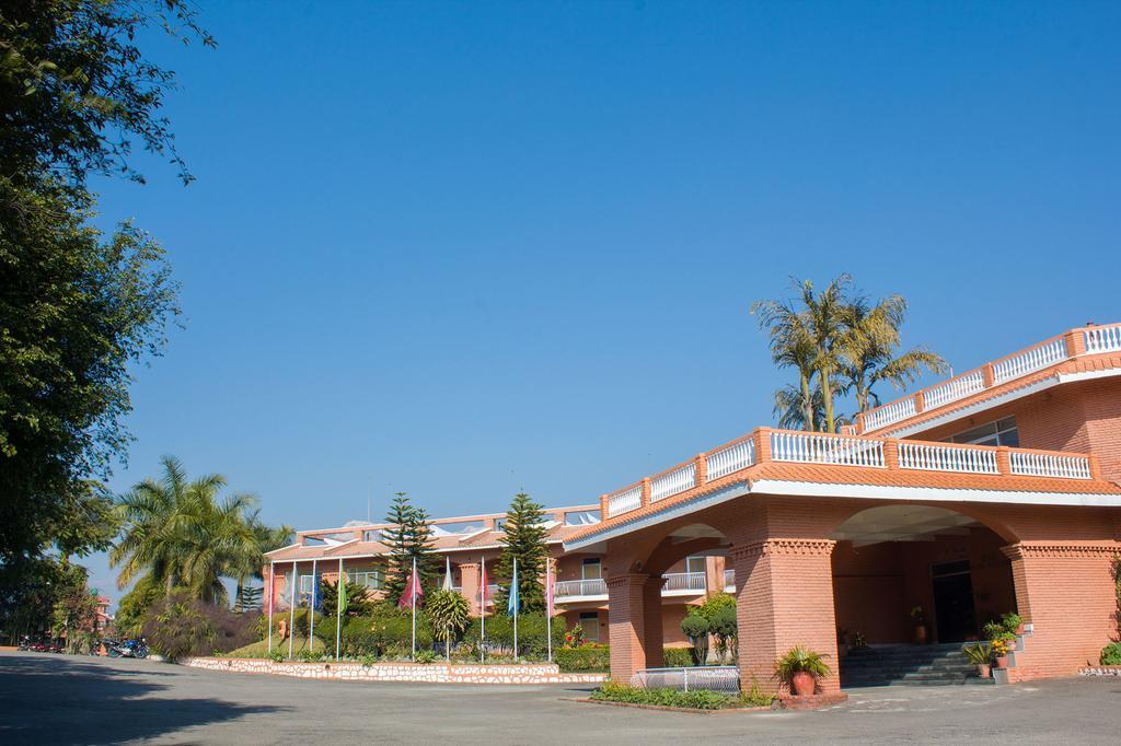 Royal Palm Resort Pokhara Exterior photo